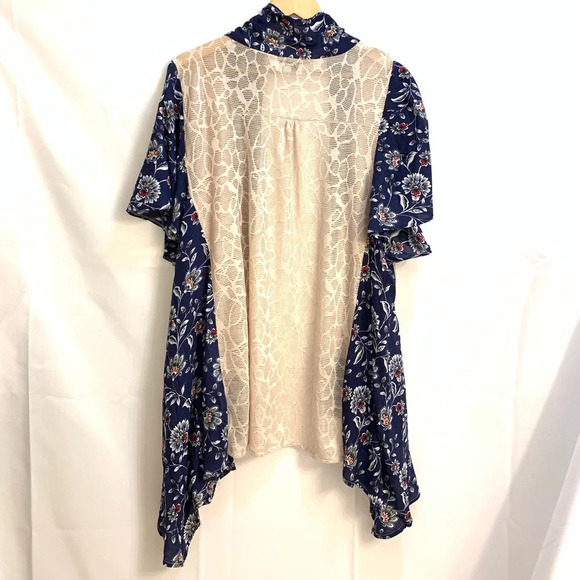 Arianna by Howard’s Tan Lace and Navy Blue Floral Kimono Duster - One Size - Picture 4 of 9